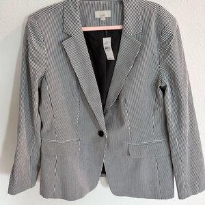Loft Women’s Black and White Striped Blazer NWT Size 14

Size 14